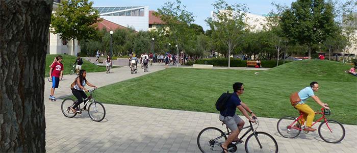 pathways in Stanford Engineering Quad