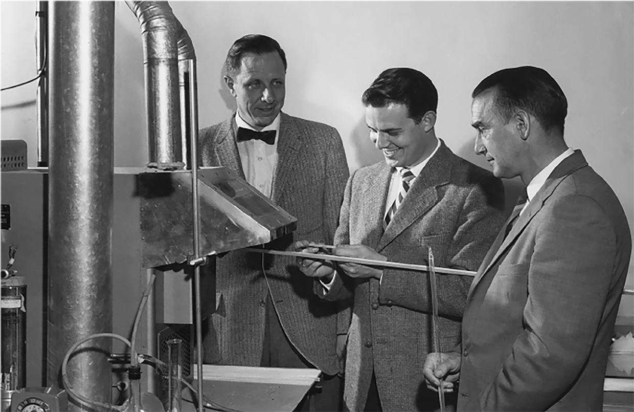 Stanford'a first semiconductor with Prof. Linvill, James Gibbons, and Pearson