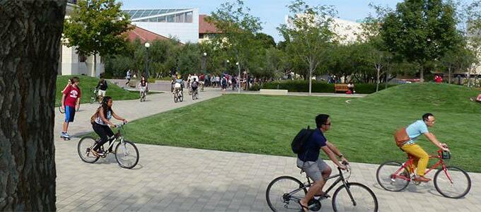 pathways in Stanford Engineering Quad