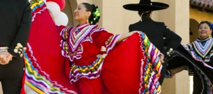 El Centro Chicano y Latino