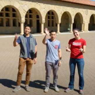  EE 276 students in the main quad